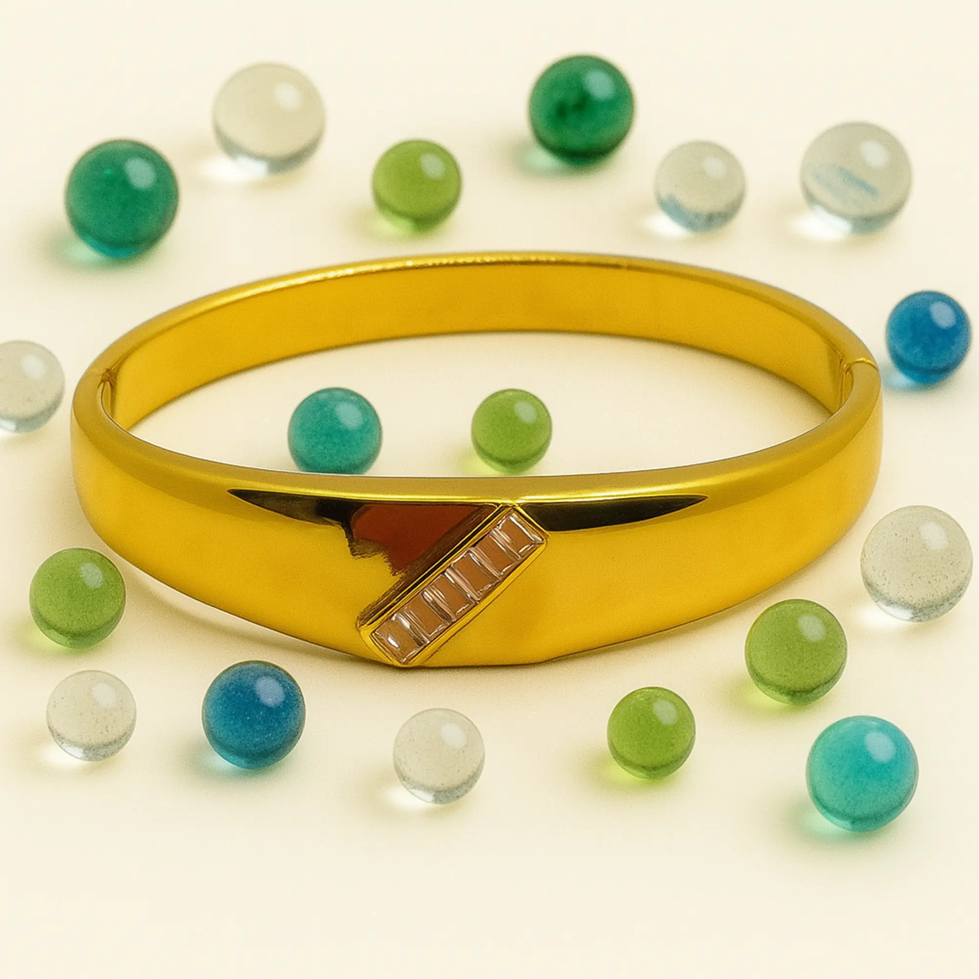 Curved Chic Gold Bracelet - Hover