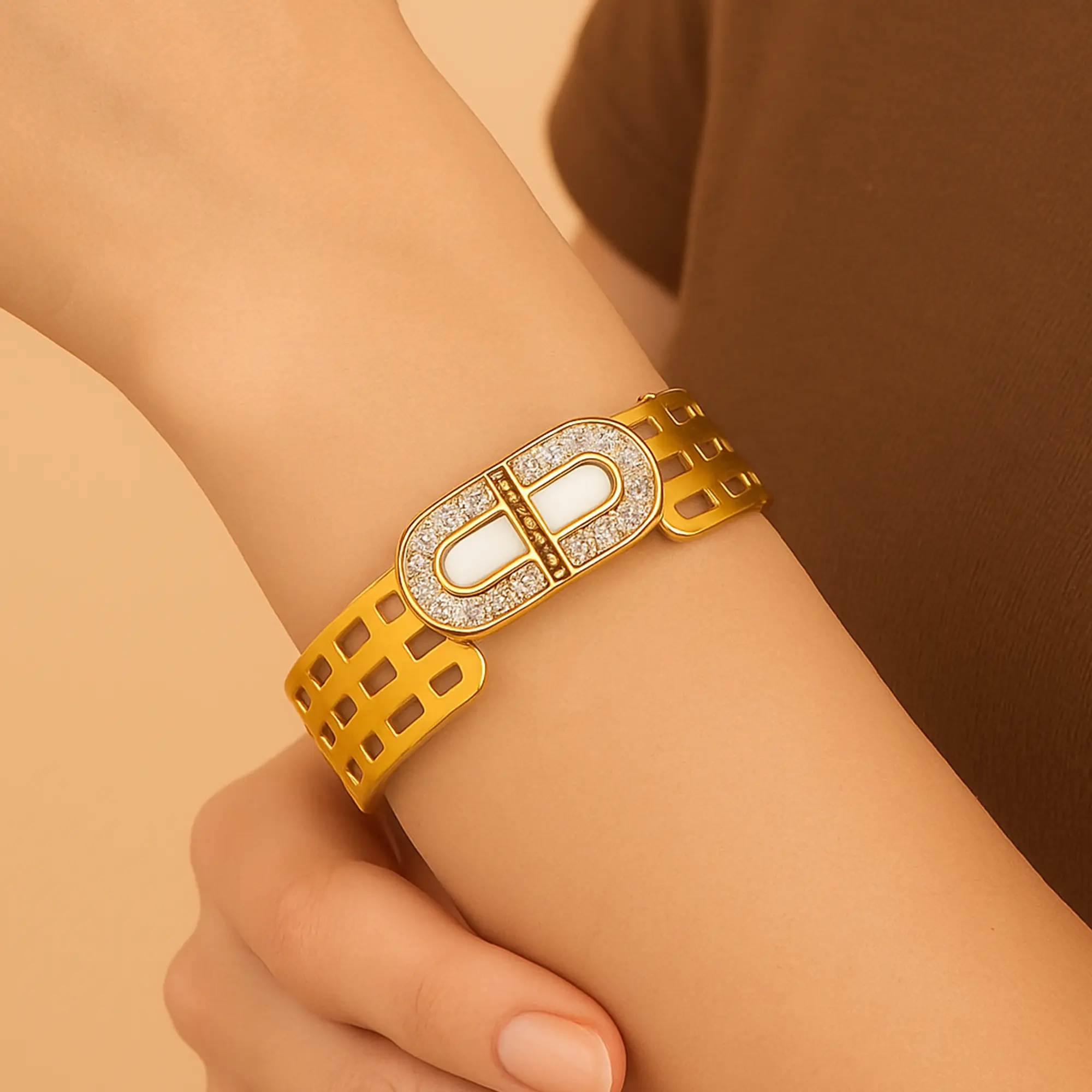 Enerald Gold Bangle Bracelet - Hover