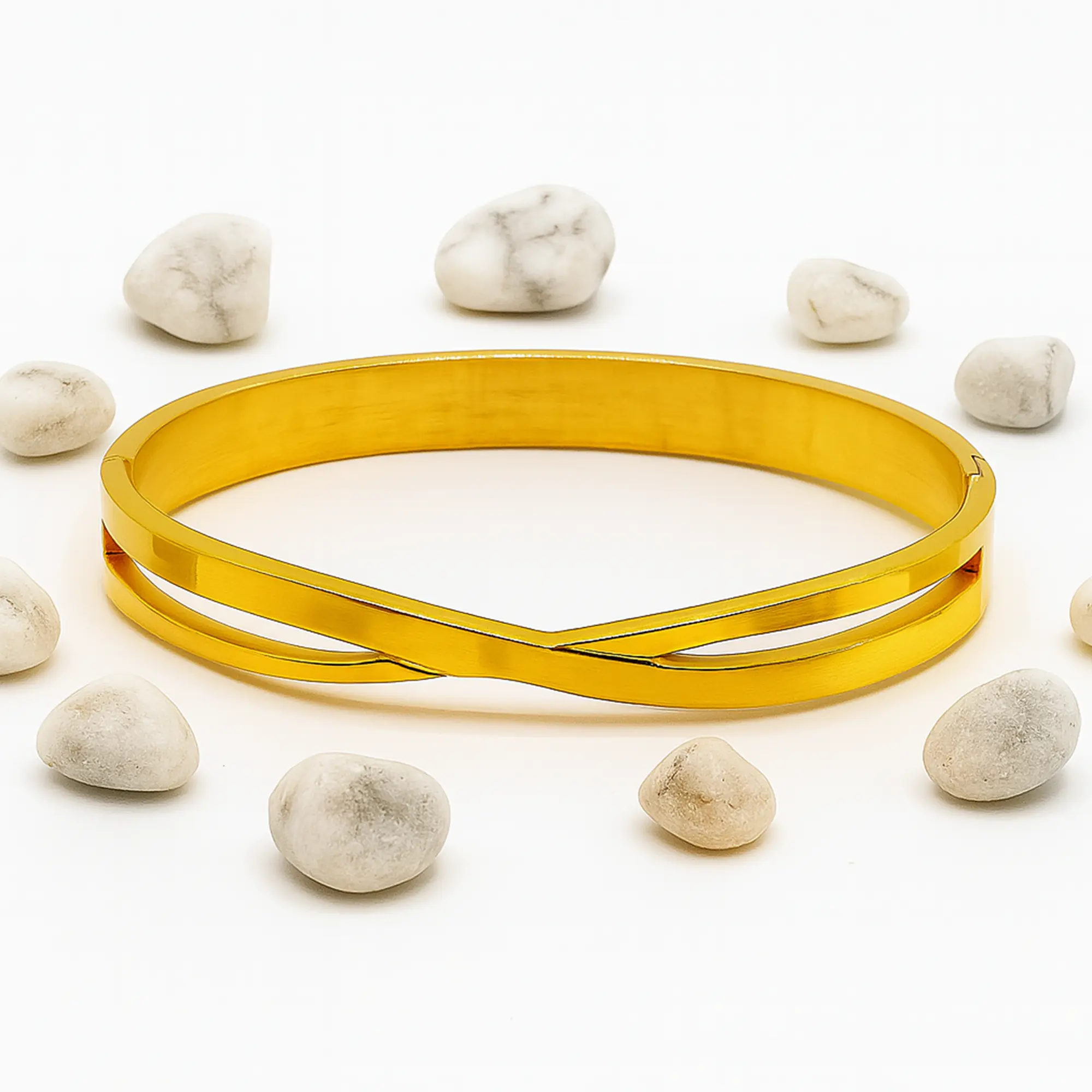 Classic Gold Ryne Bracelet - Hover