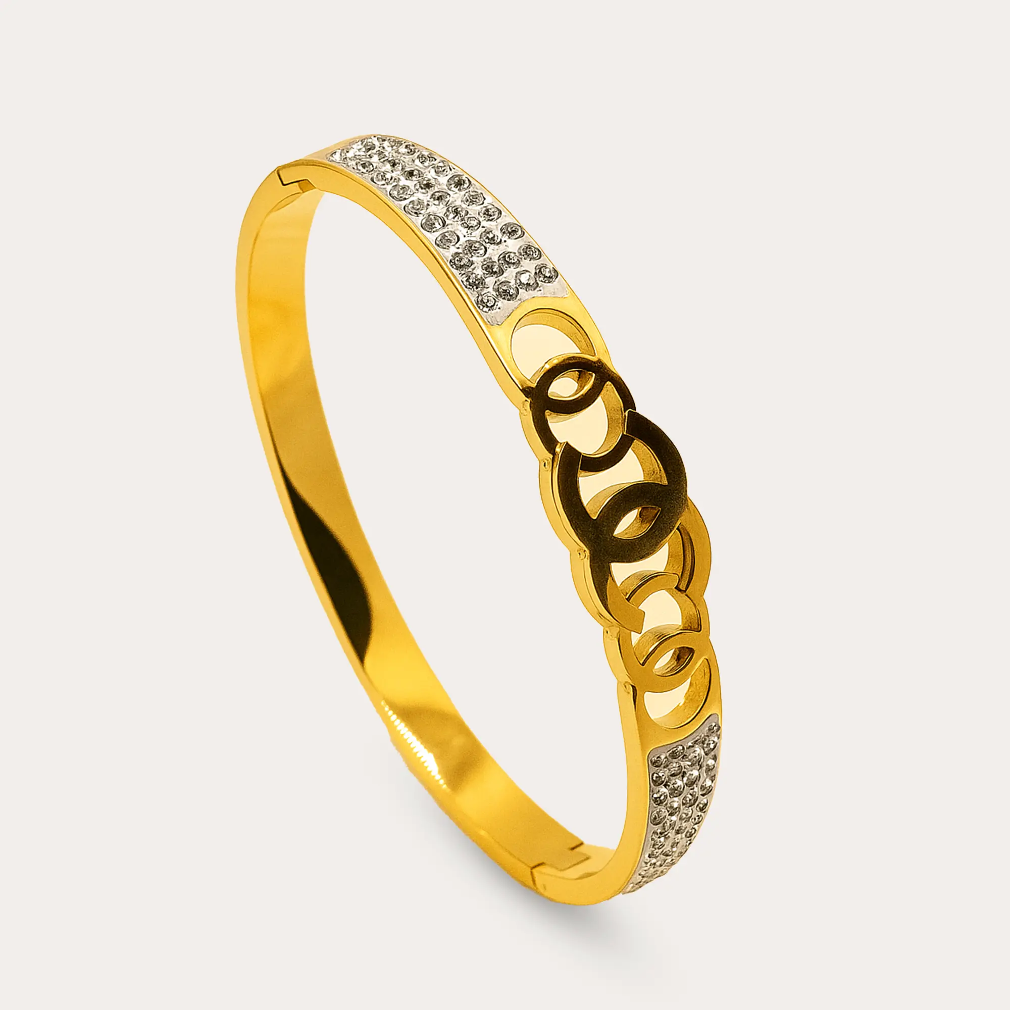 Crusk Diamond Base Gold Bracelet