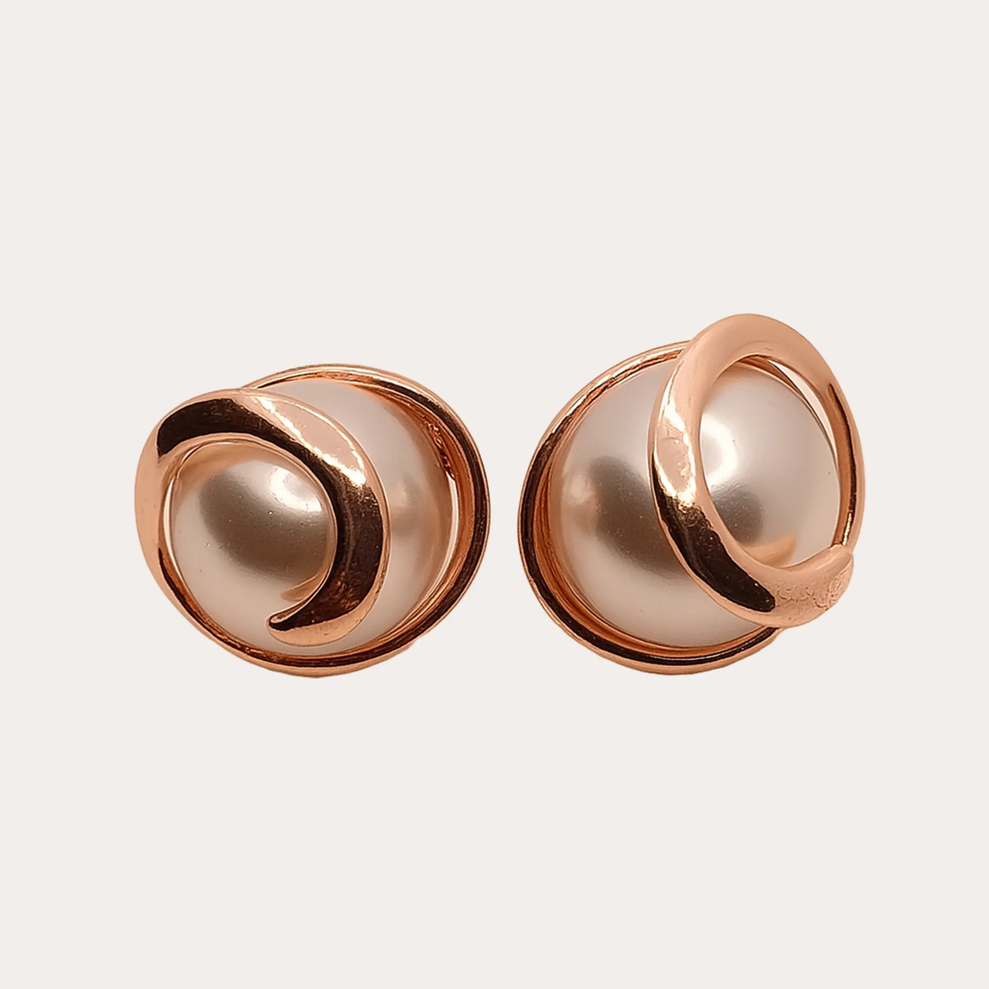 Swirl Pearl Stud Earrings