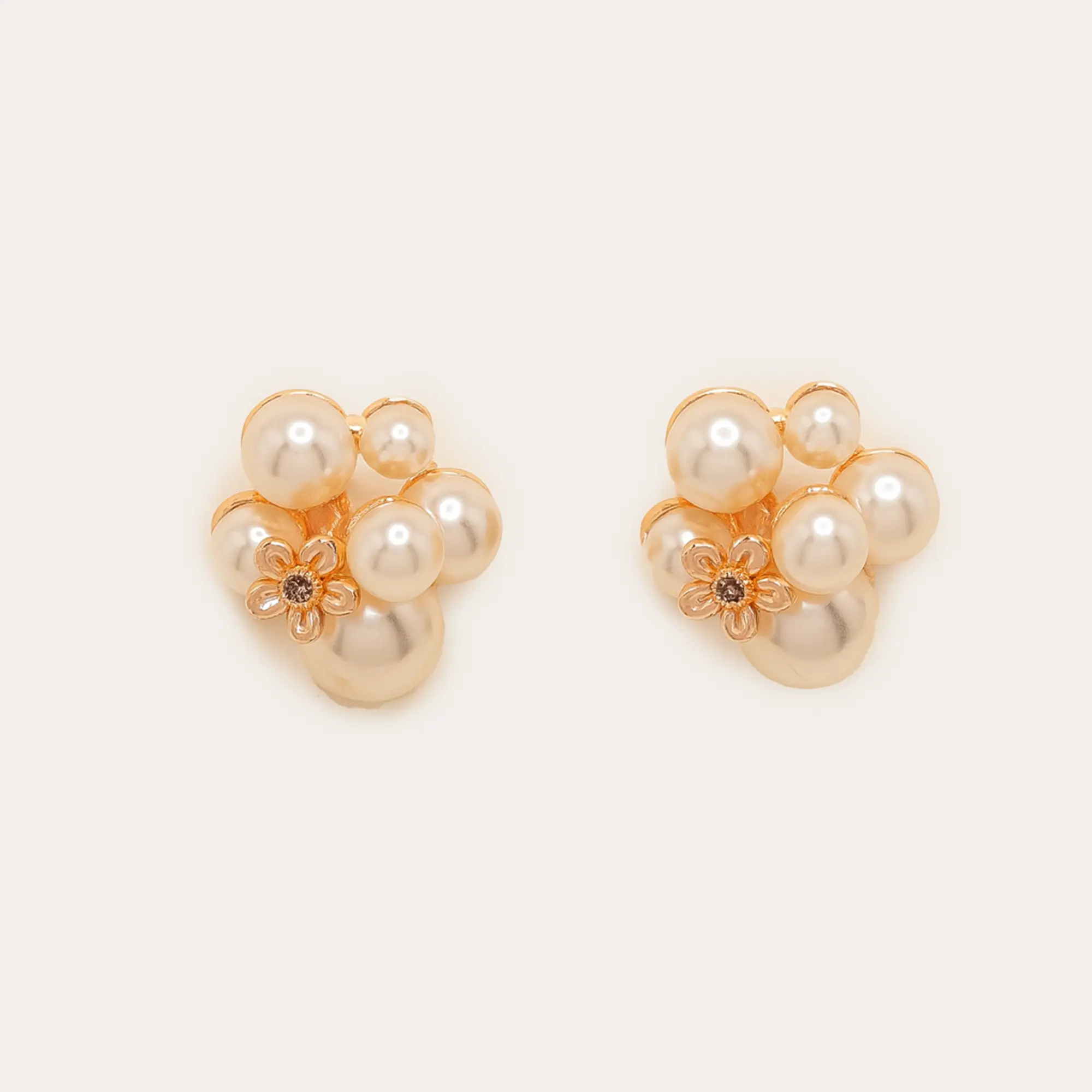 Multi Pearl Earring