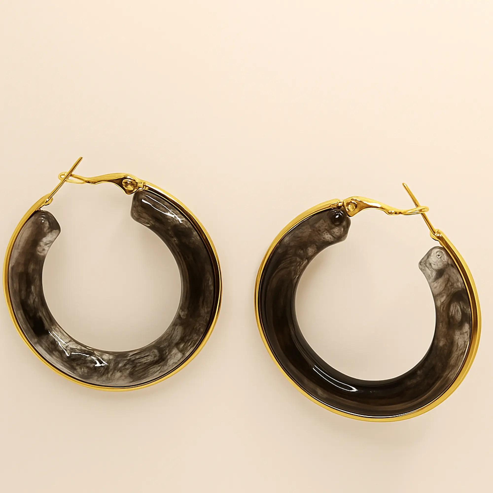 Contrasting Rim Hoop Earrings - Hover