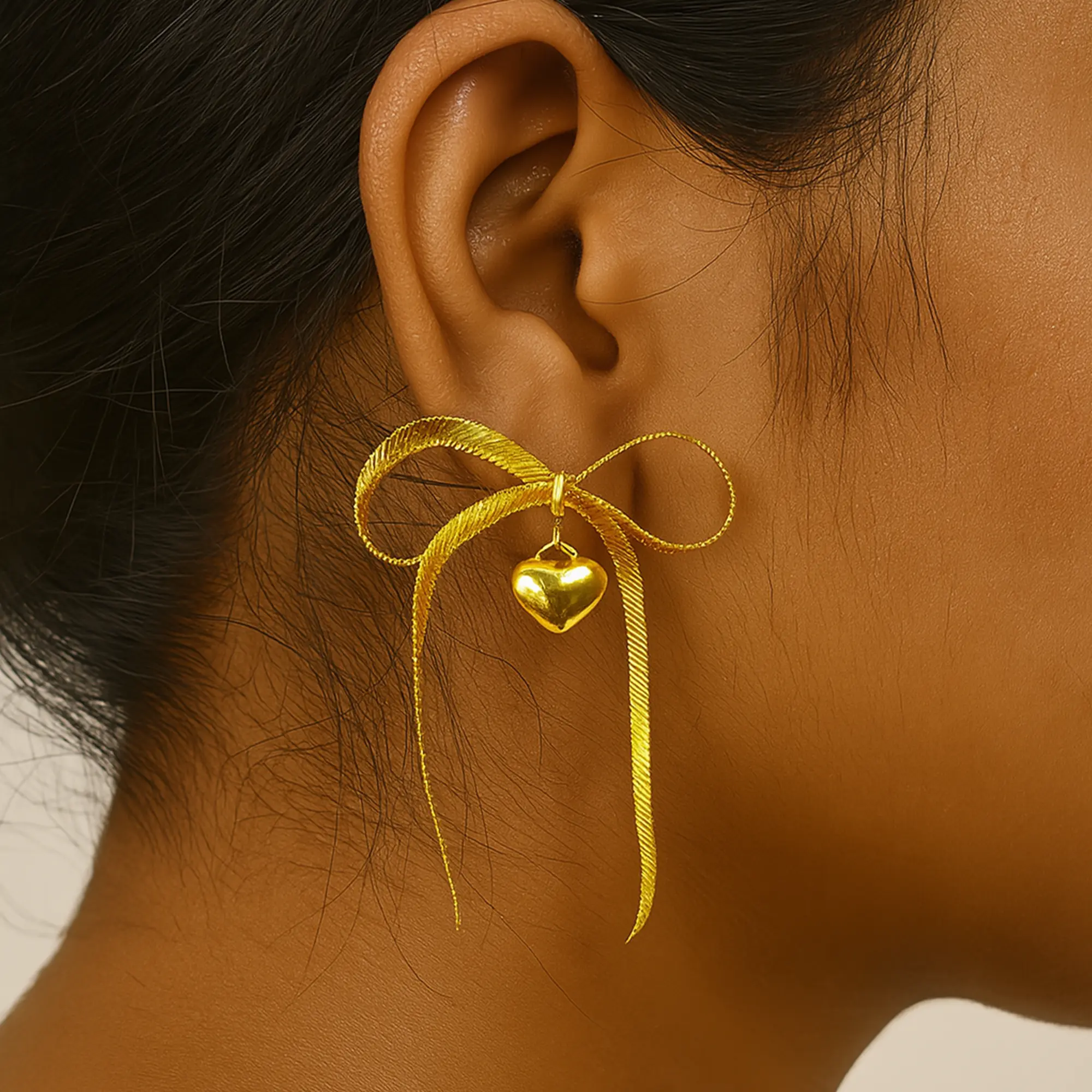 Golden Streamer Drops - Hover