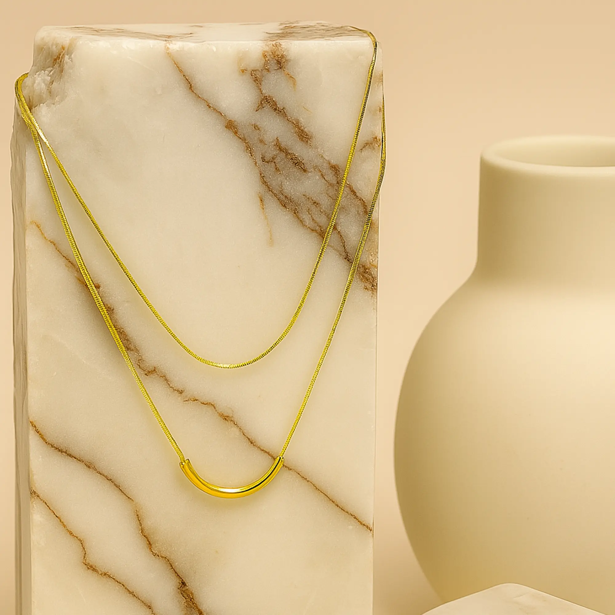 Golden Layering Chains - Hover