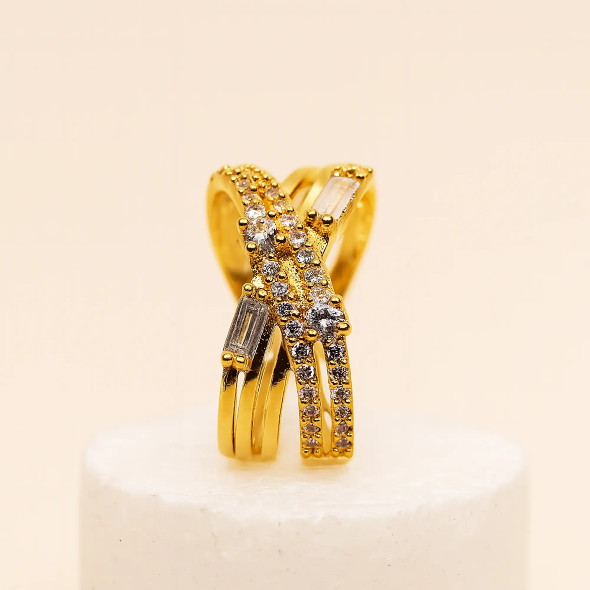 Criss Cross Ring - Hover